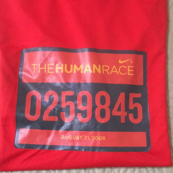 Nike The Human Race FitDry Breathable Red T-Shirt size Medium - Picture 5 of 15